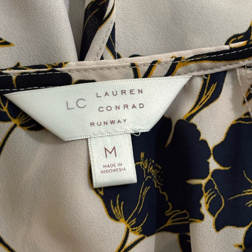 LC Lauren Conrad Floral Blouse with Bell Sleeves, size Medium - Picture 2 of 7